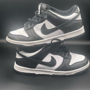 Nike Black and White Sneakers Classic Design
